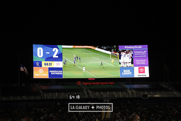 060219_LAGalaxyvsRevolution_GA_1729
