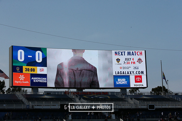 060219_LAGalaxyvsRevolution_GA_1875