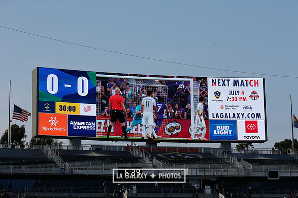 060219_LAGalaxyvsRevolution_GA_1770