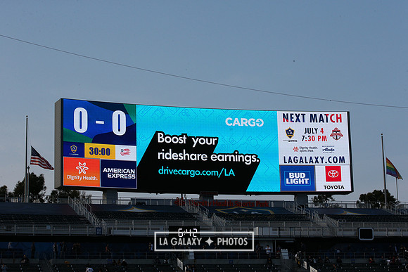 060219_LAGalaxyvsRevolution_GA_1945