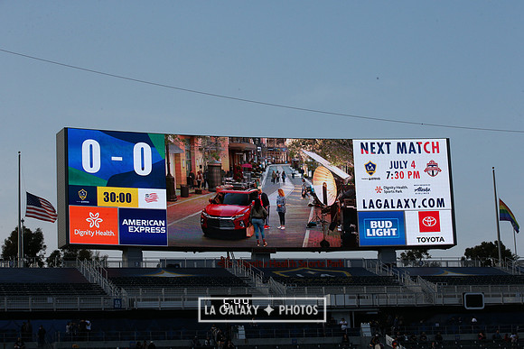 060219_LAGalaxyvsRevolution_GA_1991
