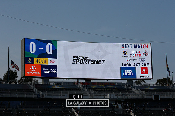 060219_LAGalaxyvsRevolution_GA_1873