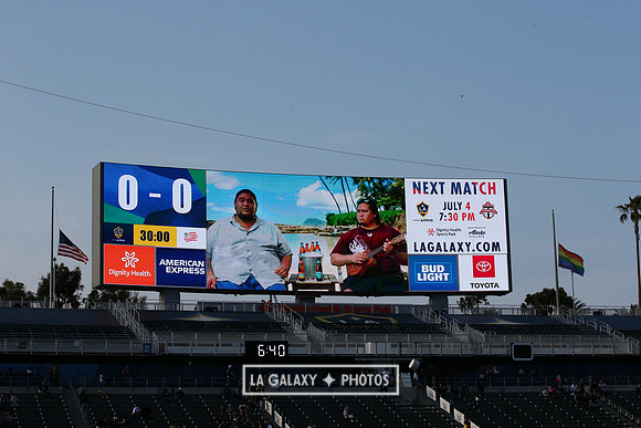 060219_LAGalaxyvsRevolution_GA_1803