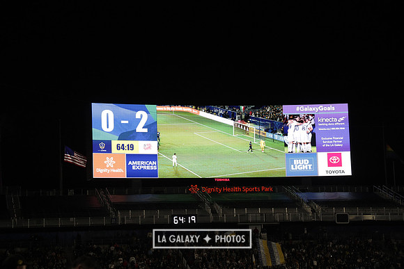 060219_LAGalaxyvsRevolution_GA_1741