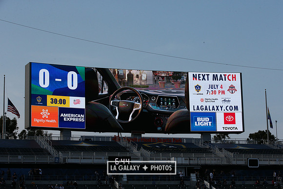 060219_LAGalaxyvsRevolution_GA_1977
