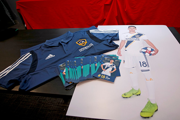 092219_LAGalaxy_AntunaMacys_GA0006