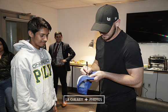 060219_LAGalaxyvsRevolution_GA_0108