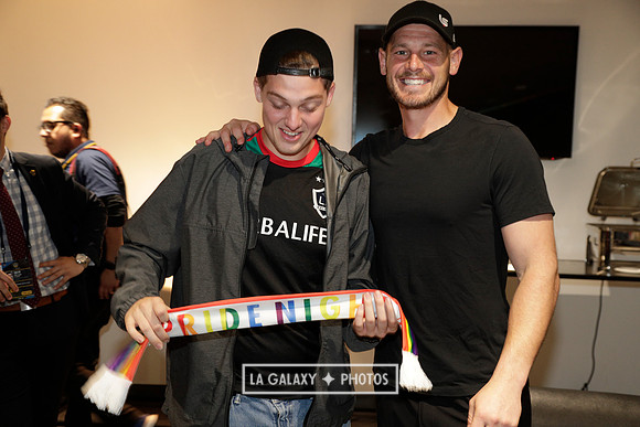 060219_LAGalaxyvsRevolution_GA_0146