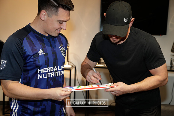 060219_LAGalaxyvsRevolution_GA_0158