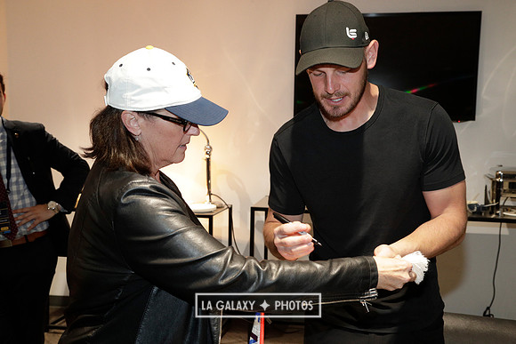 060219_LAGalaxyvsRevolution_GA_0132