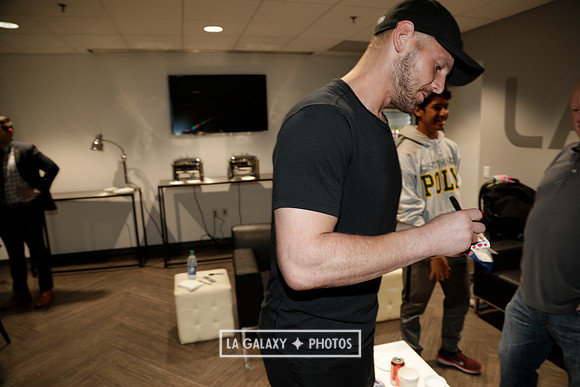 060219_LAGalaxyvsRevolution_GA_0192