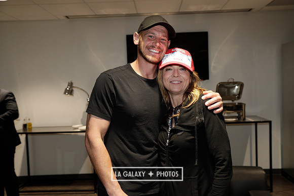 060219_LAGalaxyvsRevolution_GA_0210