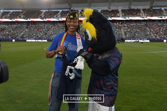060219_LAGalaxy_vs_NERevolution_SC1083