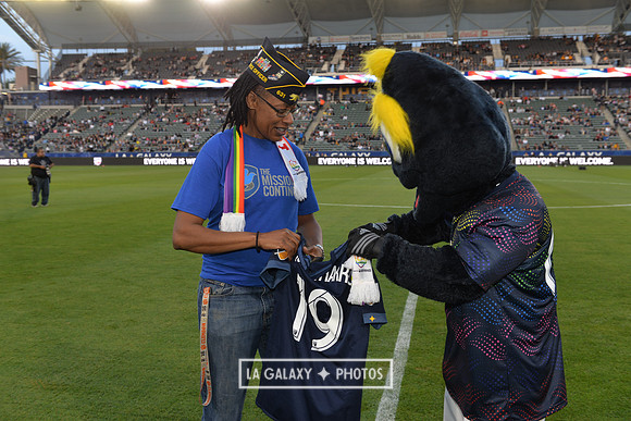 060219_LAGalaxy_vs_NERevolution_SC1084