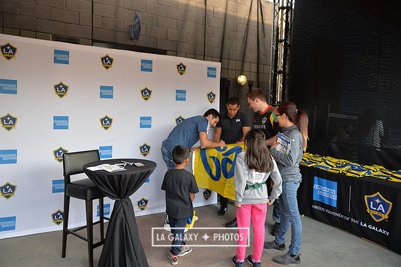 060219_LAGalaxy_vs_NERevolution_SC0294