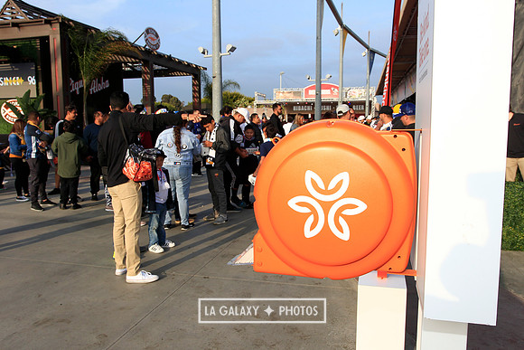 060219_LAGalaxyvsRevolution_GA_6691