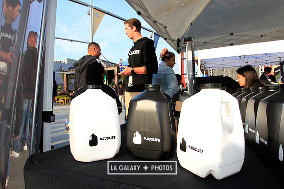 060219_LAGalaxyvsRevolution_GA_6619
