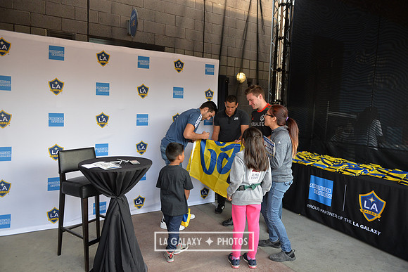 060219_LAGalaxy_vs_NERevolution_SC0295