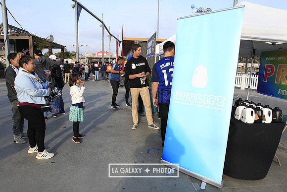 060219_LAGalaxyvsRevolution_GA_6584