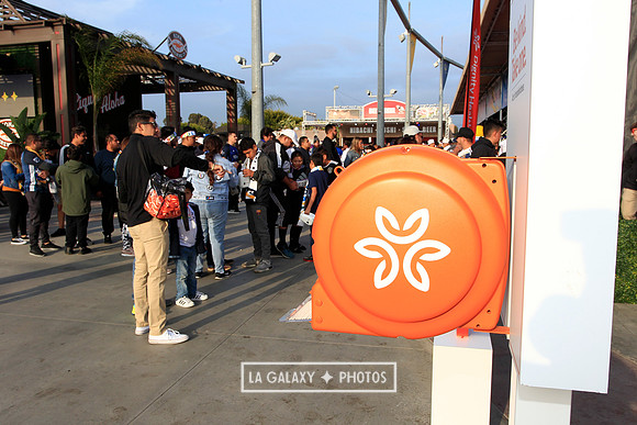 060219_LAGalaxyvsRevolution_GA_6688