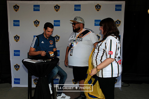 060219_LAGalaxyvsRevolution_GA_6906