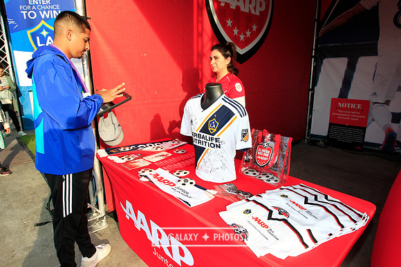 060219_LAGalaxyvsRevolution_GA_6786