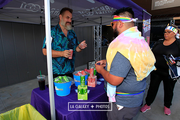 060219_LAGalaxyvsRevolution_GA_6838
