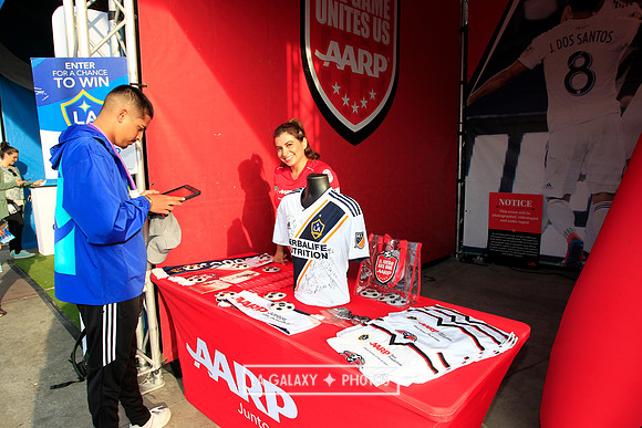 060219_LAGalaxyvsRevolution_GA_6791
