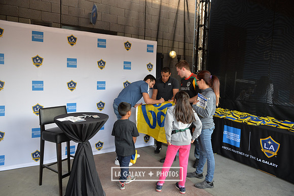060219_LAGalaxy_vs_NERevolution_SC0291