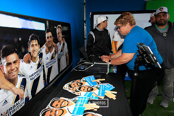 060219_LAGalaxyvsRevolution_GA_6770