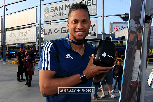 060219_LAGalaxyvsRevolution_GA_6596