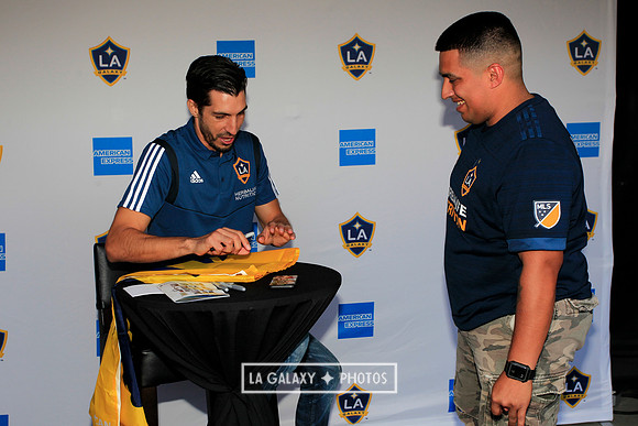 060219_LAGalaxyvsRevolution_GA_6872
