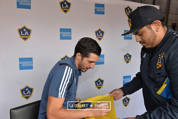 060219_LAGalaxy_vs_NERevolution_SC0322