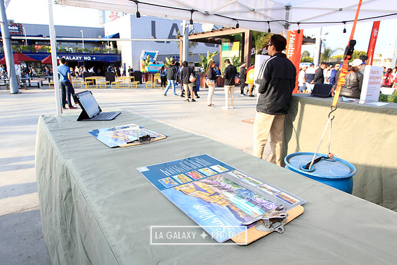 060219_LAGalaxyvsRevolution_GA_6648