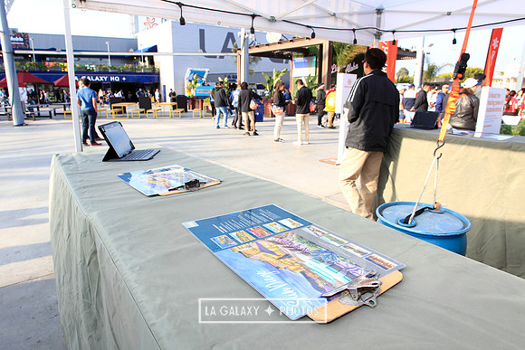 060219_LAGalaxyvsRevolution_GA_6646