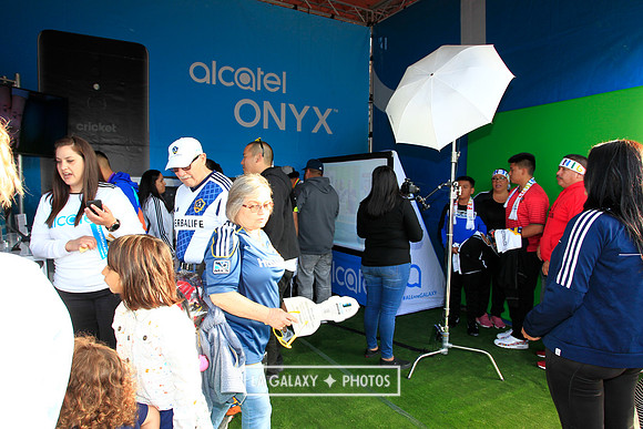 060219_LAGalaxyvsRevolution_GA_6757