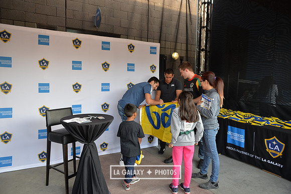 060219_LAGalaxy_vs_NERevolution_SC0292