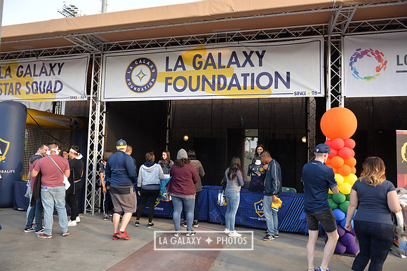 060219_LAGalaxy_vs_NERevolution_SC0360