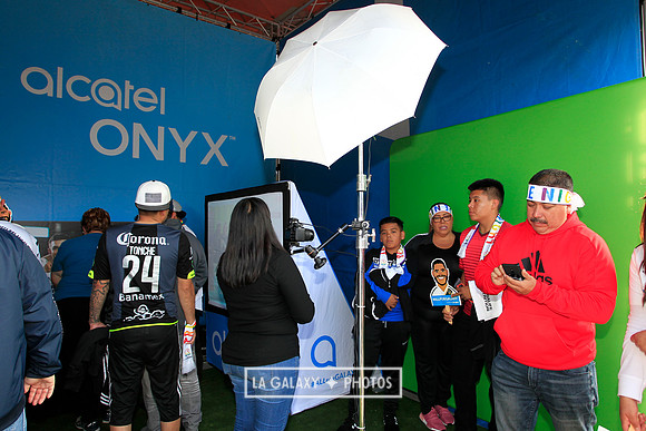 060219_LAGalaxyvsRevolution_GA_6763
