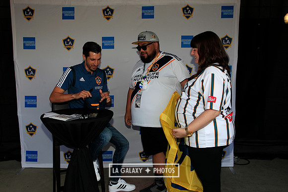 060219_LAGalaxyvsRevolution_GA_6904