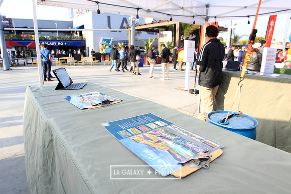 060219_LAGalaxyvsRevolution_GA_6643