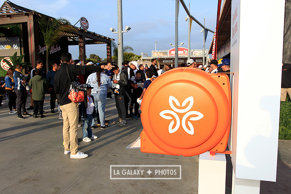 060219_LAGalaxyvsRevolution_GA_6692