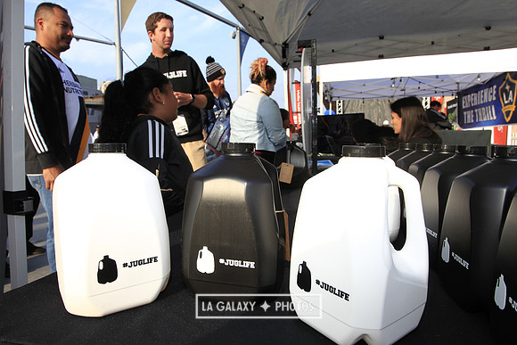 060219_LAGalaxyvsRevolution_GA_6613