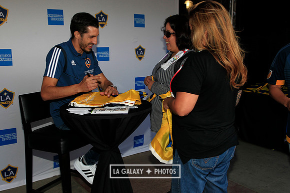 060219_LAGalaxyvsRevolution_GA_6894