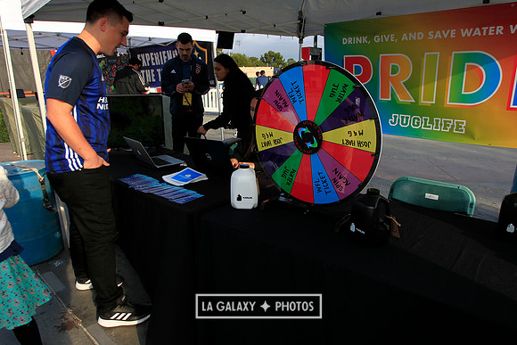 060219_LAGalaxyvsRevolution_GA_6603