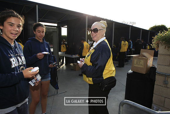 060219_LAGalaxyvsRevolution_GA_6579