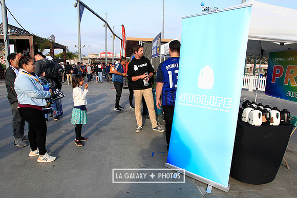 060219_LAGalaxyvsRevolution_GA_6588