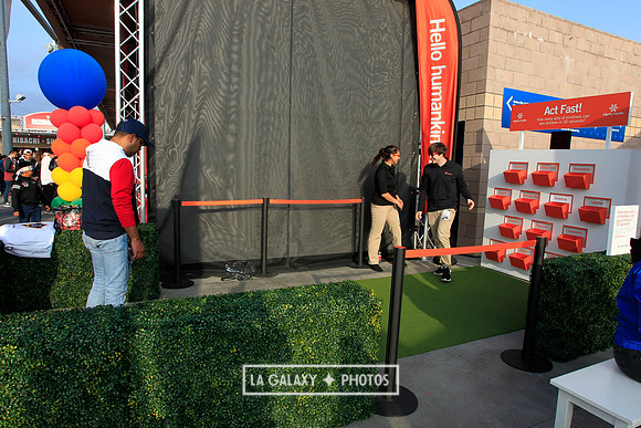 060219_LAGalaxyvsRevolution_GA_6694