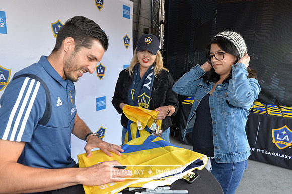 060219_LAGalaxy_vs_NERevolution_SC0331