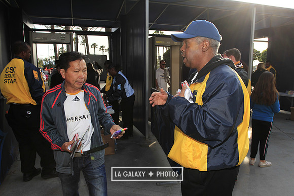 060219_LAGalaxyvsRevolution_GA_6574